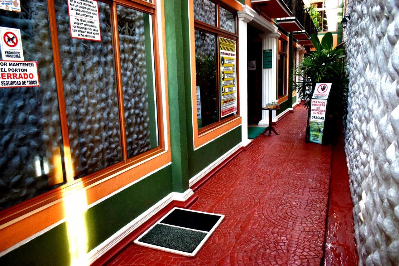 Apartahotel Tierras Amazonicas Leticia Exterior photo