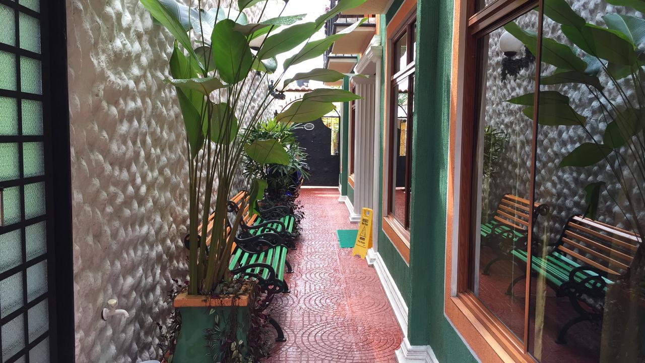 Apartahotel Tierras Amazonicas Leticia Exterior photo
